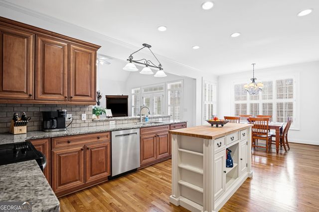 120 Longwood Lane, Newnan, GA 30263