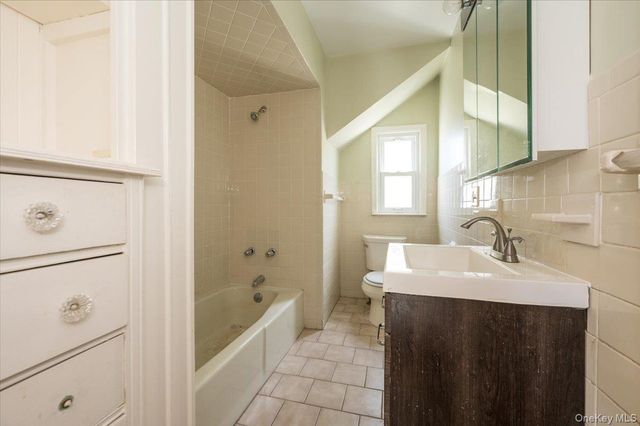 3162 Miles Avenue, Bronx, NY 10465