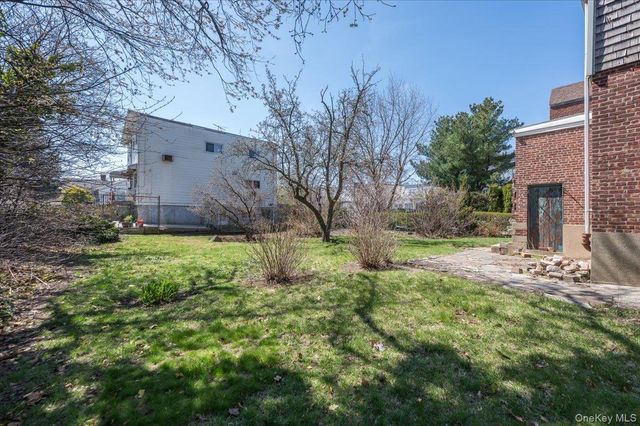 3162 Miles Avenue, Bronx, NY 10465