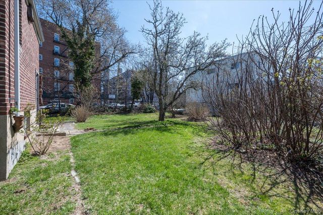 3162 Miles Avenue, Bronx, NY 10465