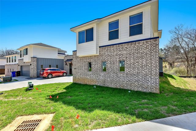 3260 W Crawford Street 502, Denison, TX 75020