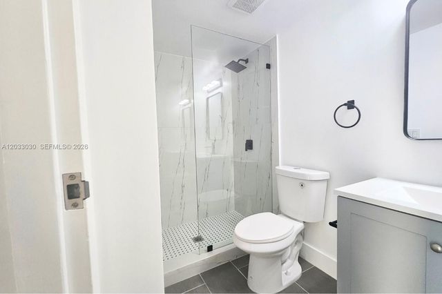 333 NW 17th Ct 203B, Fort Lauderdale, FL 33311