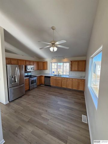 18035 Josephine Street, Omaha, NE 68136