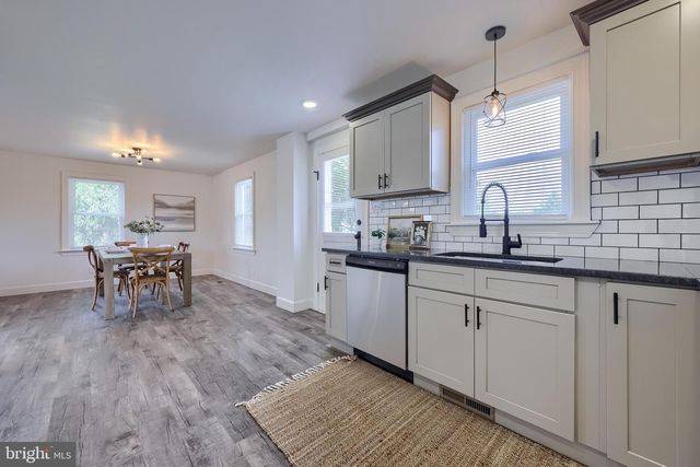 1151 DELTA RD, Red Lion, PA 17356