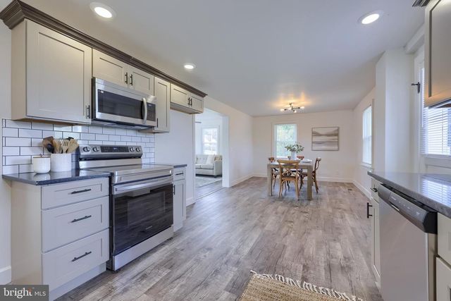 1151 DELTA RD, Red Lion, PA 17356