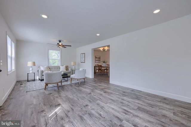 1151 DELTA RD, Red Lion, PA 17356