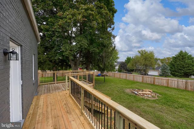 1151 DELTA RD, Red Lion, PA 17356