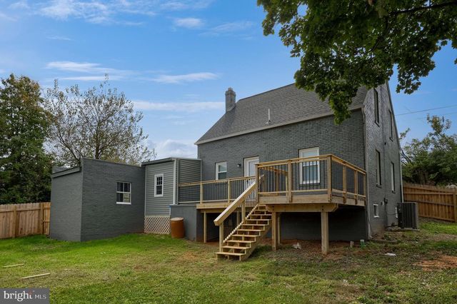 1151 DELTA RD, Red Lion, PA 17356