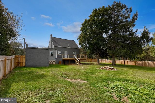 1151 DELTA RD, Red Lion, PA 17356