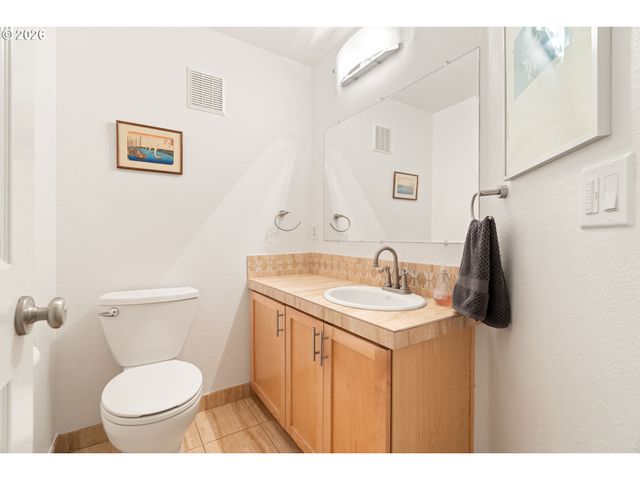 3926 CARMAN Dr, Lake Oswego, OR 97035