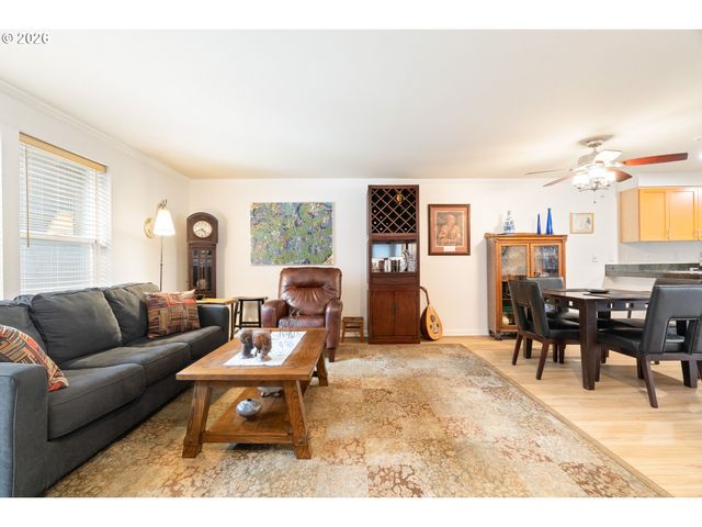 3926 CARMAN Dr, Lake Oswego, OR 97035