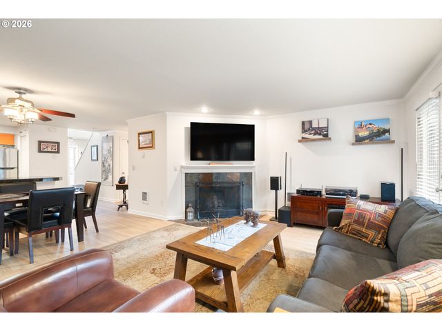 3926 CARMAN Dr, Lake Oswego, OR 97035