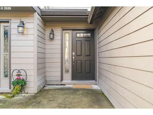 3926 CARMAN Dr, Lake Oswego, OR 97035