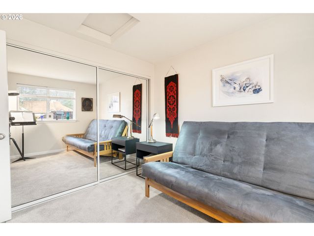 3926 CARMAN Dr, Lake Oswego, OR 97035