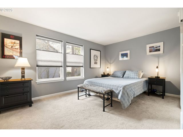 3926 CARMAN Dr, Lake Oswego, OR 97035