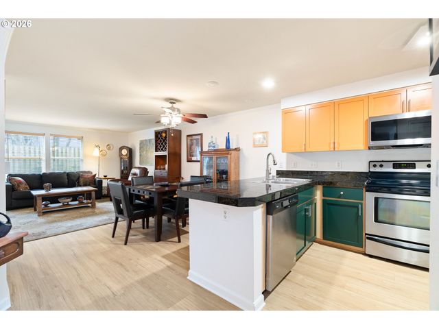 3926 CARMAN Dr, Lake Oswego, OR 97035