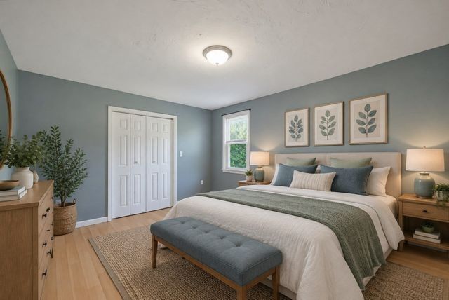 56 Harrington Rd, Charlton, MA 01507
