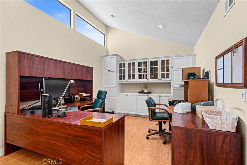 2 Morena 4, Irvine, CA 92612 — photo 4