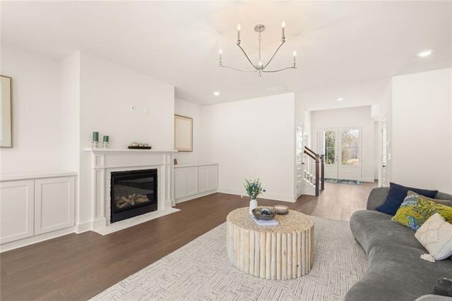 8290 Creekside Overlook Drive, Gainesville, GA 30506