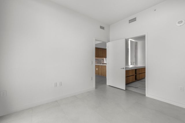 1400 Biscayne Boulevard 3604, Miami, FL 33132