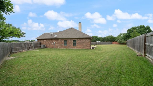 1401 Ridgebriar Drive, Kaufman, TX 75142