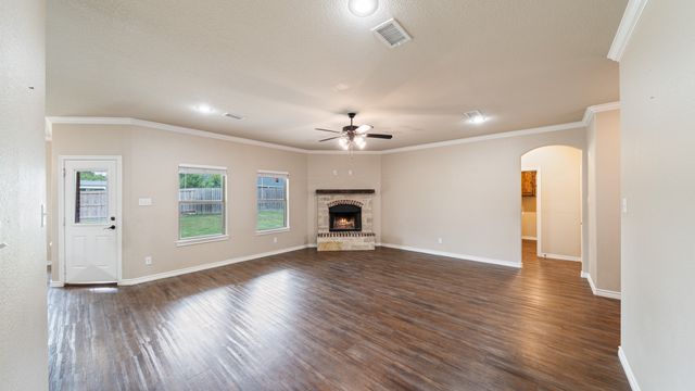 1401 Ridgebriar Drive, Kaufman, TX 75142