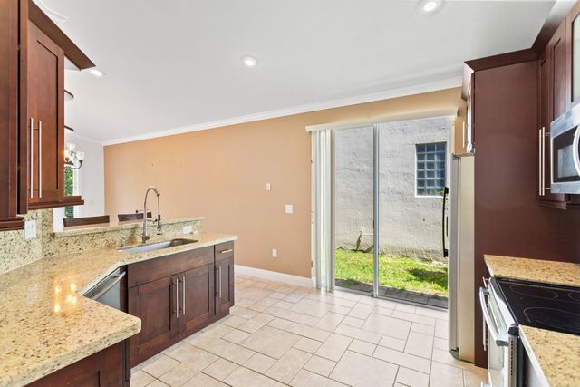 1178 NW 116th Avenue, Coral Springs, FL 33071