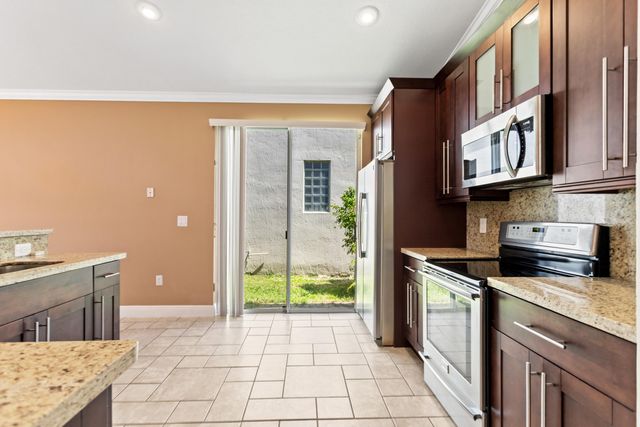 1178 NW 116th Avenue, Coral Springs, FL 33071