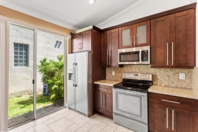 1178 NW 116th Avenue, Coral Springs, FL 33071