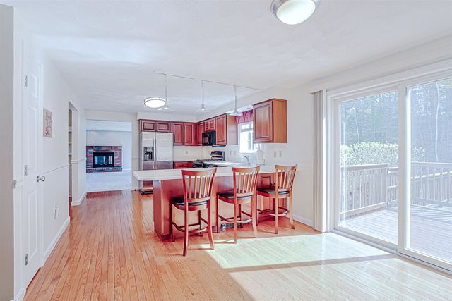 14 Whitewood Lane, Merrimack, NH 03054