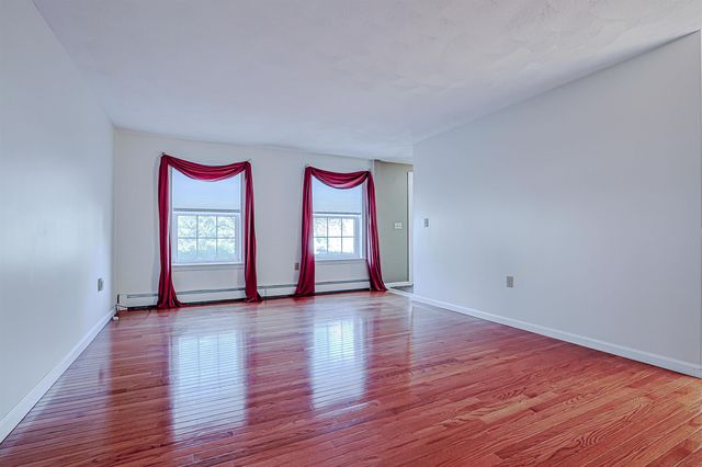 14 Whitewood Lane, Merrimack, NH 03054