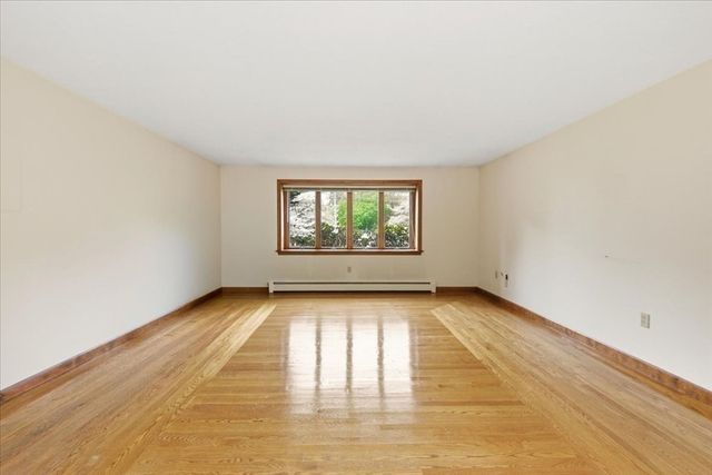 6 Hoover Rd, Norfolk, MA 02056