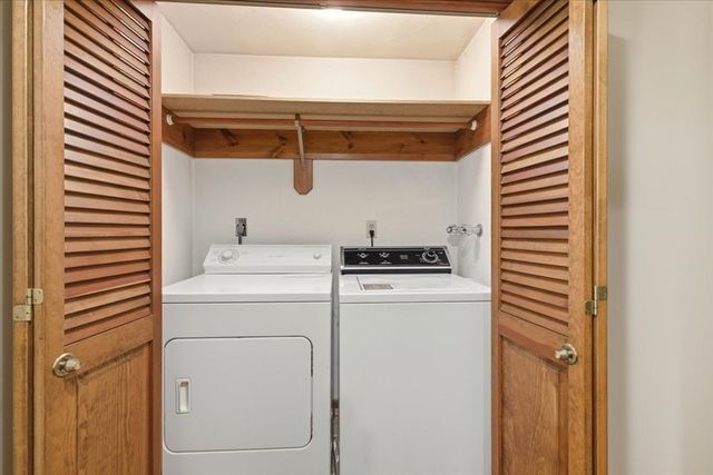 6 Hoover Rd, Norfolk, MA 02056
