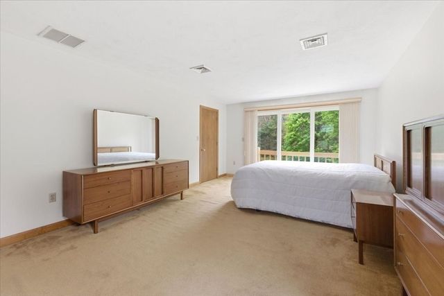 6 Hoover Rd, Norfolk, MA 02056