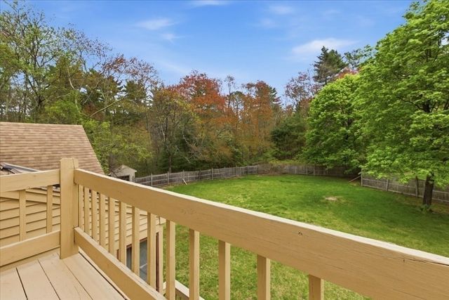 6 Hoover Rd, Norfolk, MA 02056