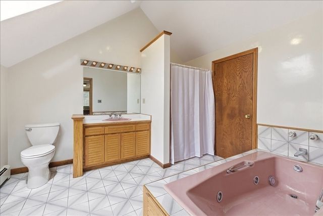 6 Hoover Rd, Norfolk, MA 02056