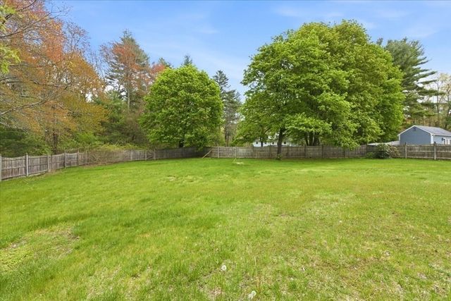 6 Hoover Rd, Norfolk, MA 02056