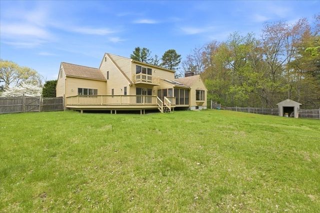 6 Hoover Rd, Norfolk, MA 02056