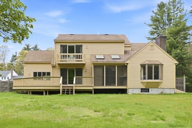6 Hoover Rd, Norfolk, MA 02056