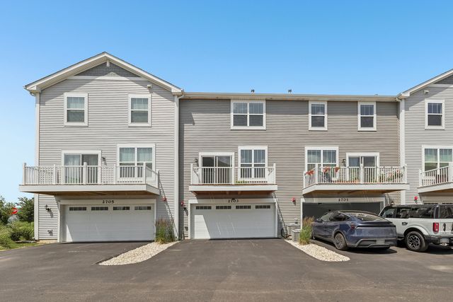 2703 Martini Street, Mundelein, IL 60060