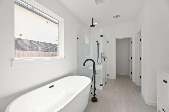 217 Dunovant Drive, Sealy, TX 77474