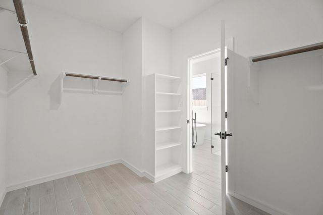 217 Dunovant Drive, Sealy, TX 77474