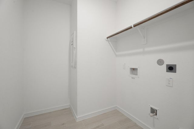 217 Dunovant Drive, Sealy, TX 77474