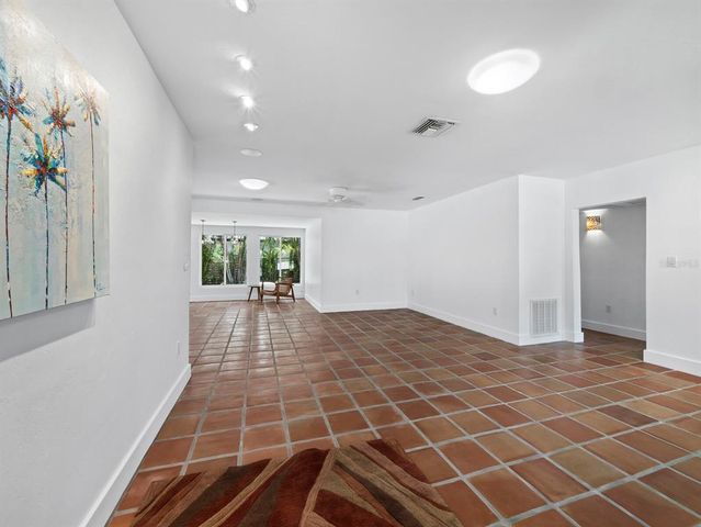409 N WASHINGTON DRIVE, Sarasota, FL 34236