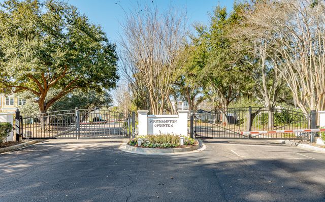2133 Chatelain Way, Mount Pleasant, SC 29464