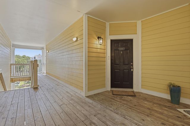 2133 Chatelain Way, Mount Pleasant, SC 29464