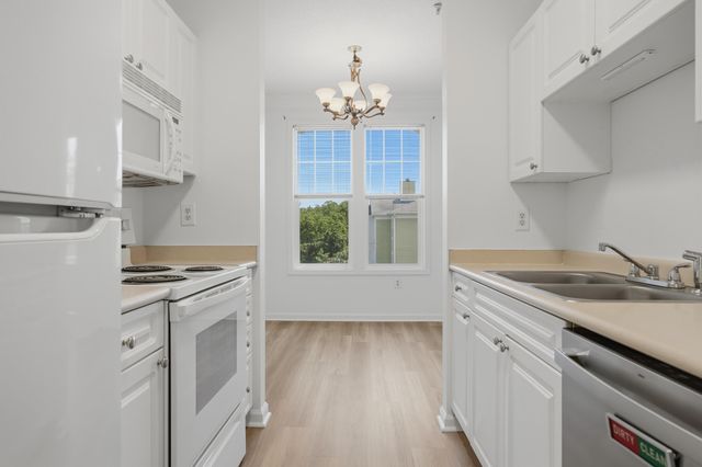 2133 Chatelain Way, Mount Pleasant, SC 29464