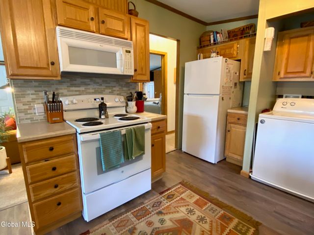 4 Lower Heights Road, Hadley, NY 12835