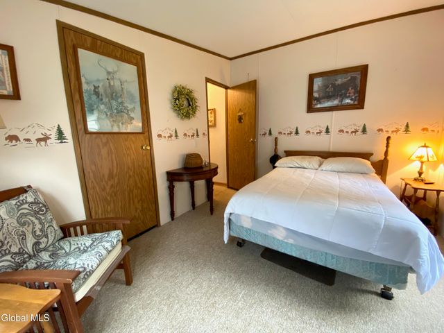 4 Lower Heights Road, Hadley, NY 12835