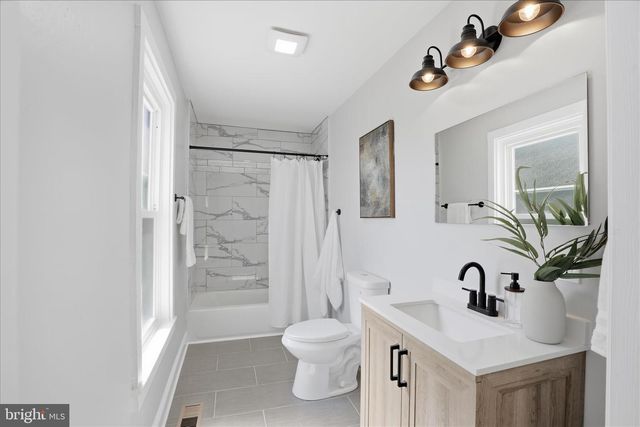 119 N PLUM ST, Lancaster, PA 17602
